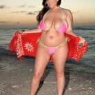 Taylor Steele in 'Beach Baby'