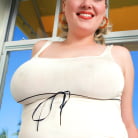 Sabina Leigh in 'Busty big-uns'